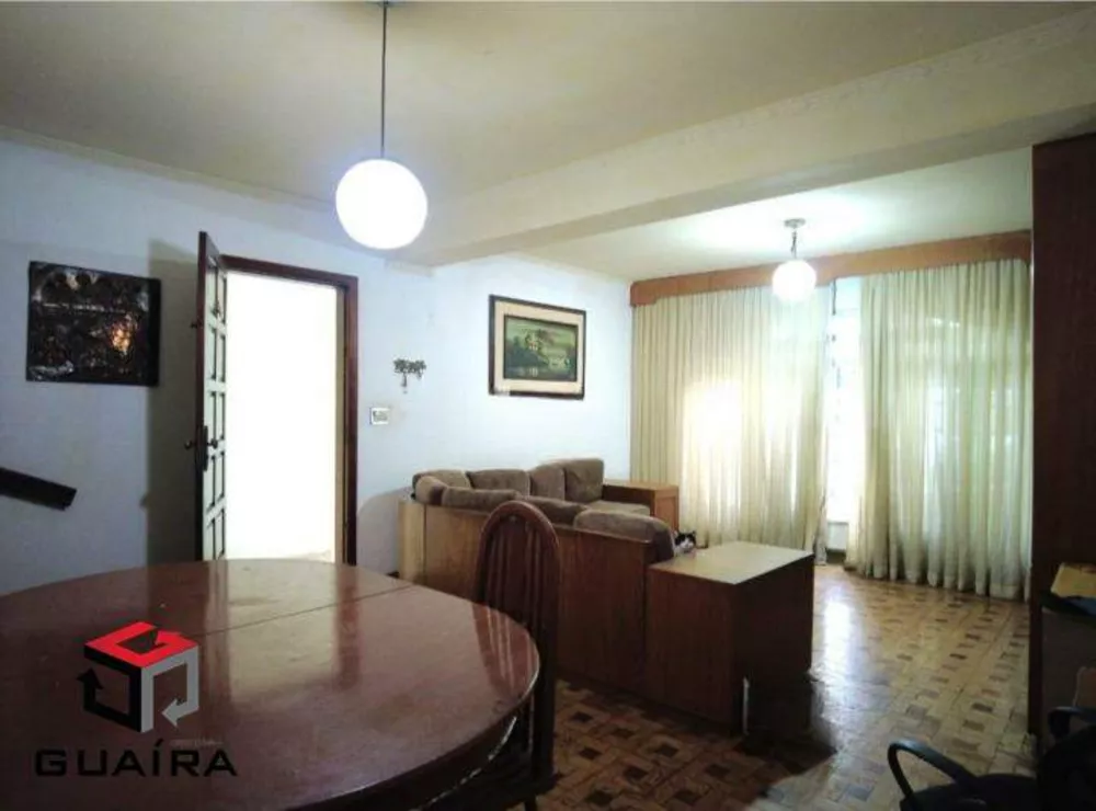 Sobrado à venda com 3 quartos, 212m² - Foto 1