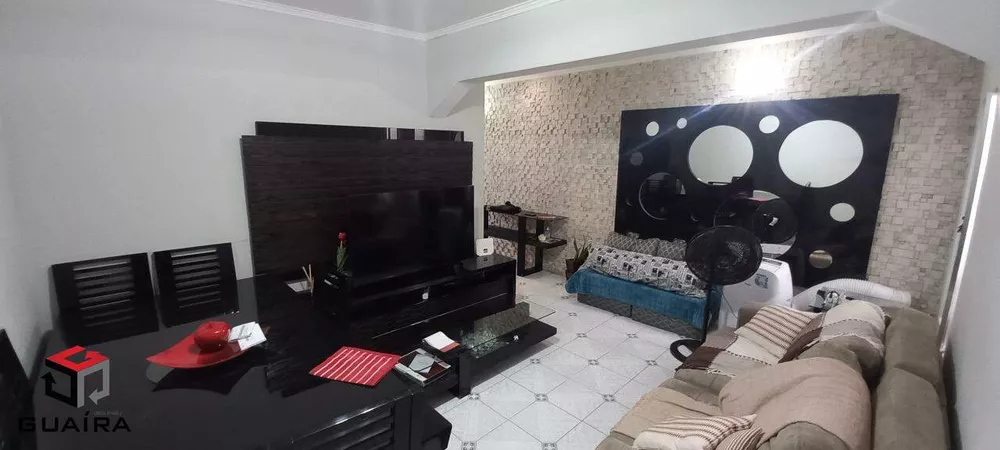 Casa à venda com 2 quartos, 200m² - Foto 1