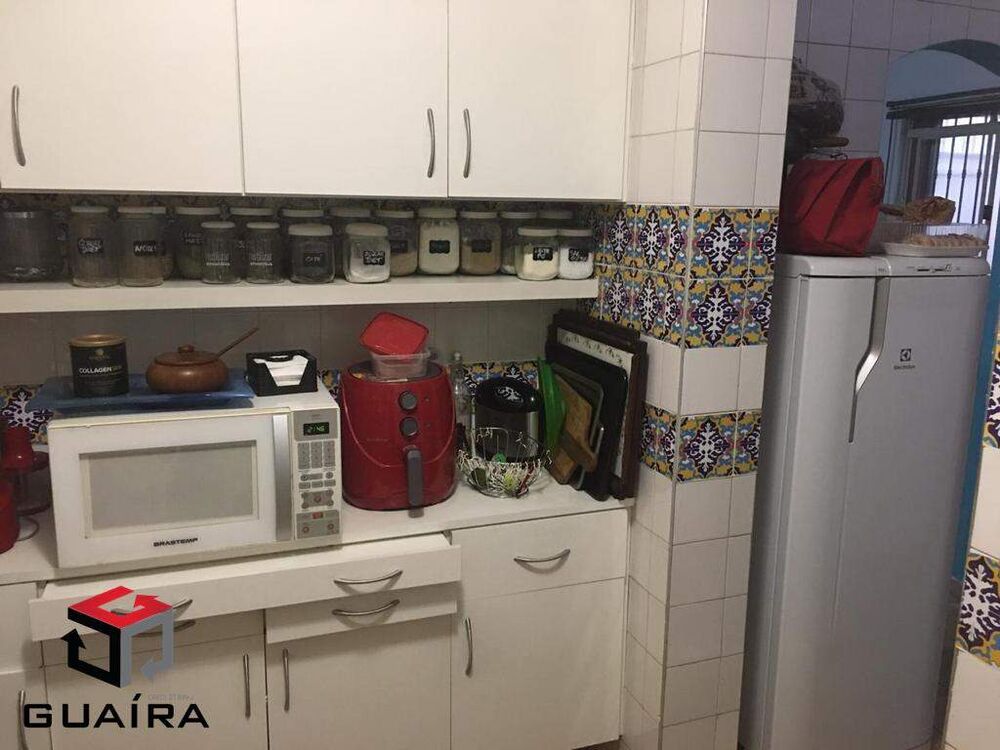 Sobrado à venda com 3 quartos, 210m² - Foto 2