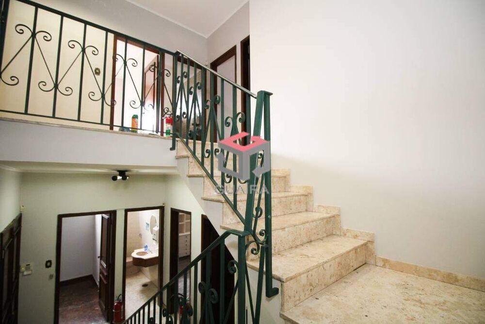 Sobrado para alugar com 3 quartos, 296m² - Foto 2