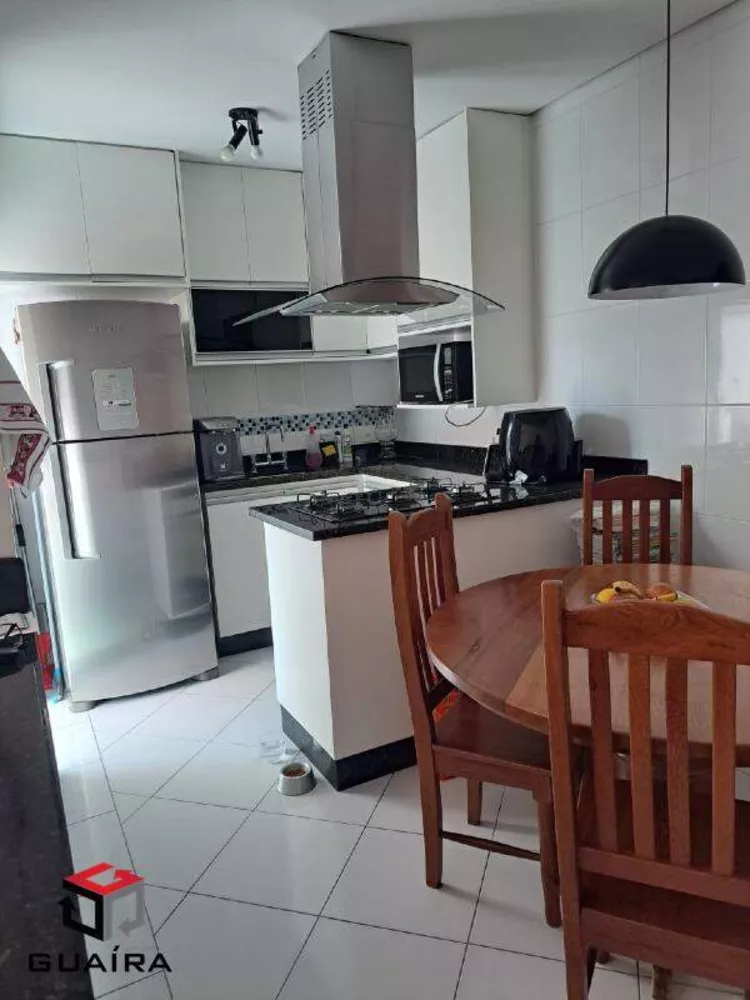 Apartamento à venda com 2 quartos, 70m² - Foto 2