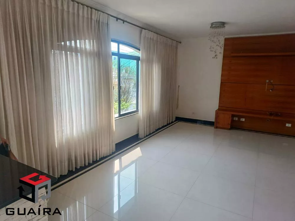 Casa à venda com 3 quartos, 253m² - Foto 2