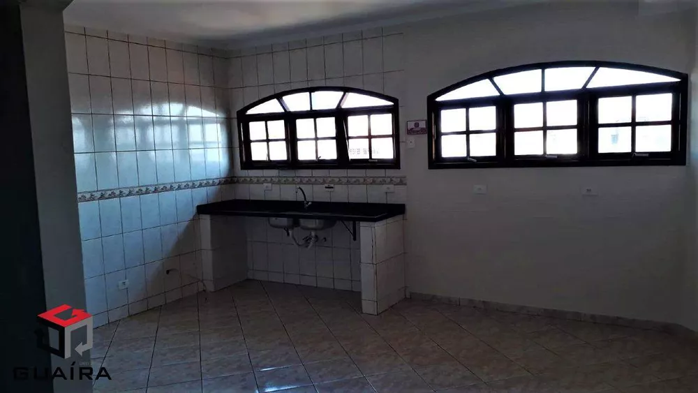 Sobrado à venda com 3 quartos, 233m² - Foto 4