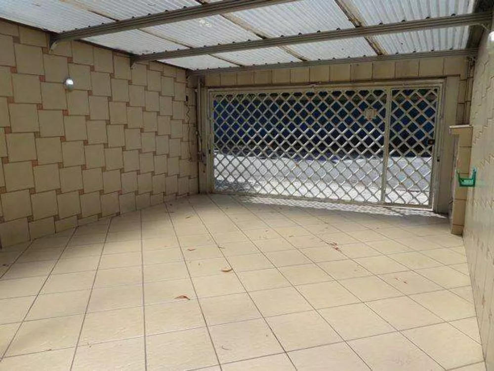 Sobrado à venda com 3 quartos, 241m² - Foto 1