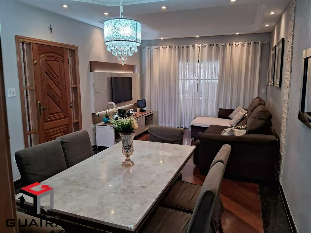 Sobrado à venda com 4 quartos, 240m² - Foto 1