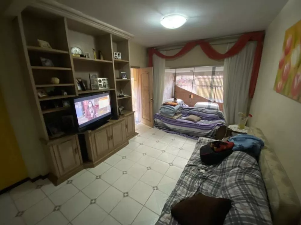 Sobrado à venda com 4 quartos, 185m² - Foto 2