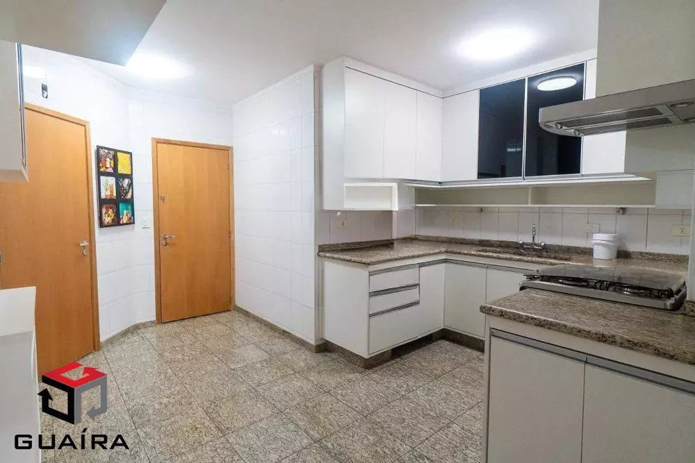 Apartamento à venda com 3 quartos, 140m² - Foto 2