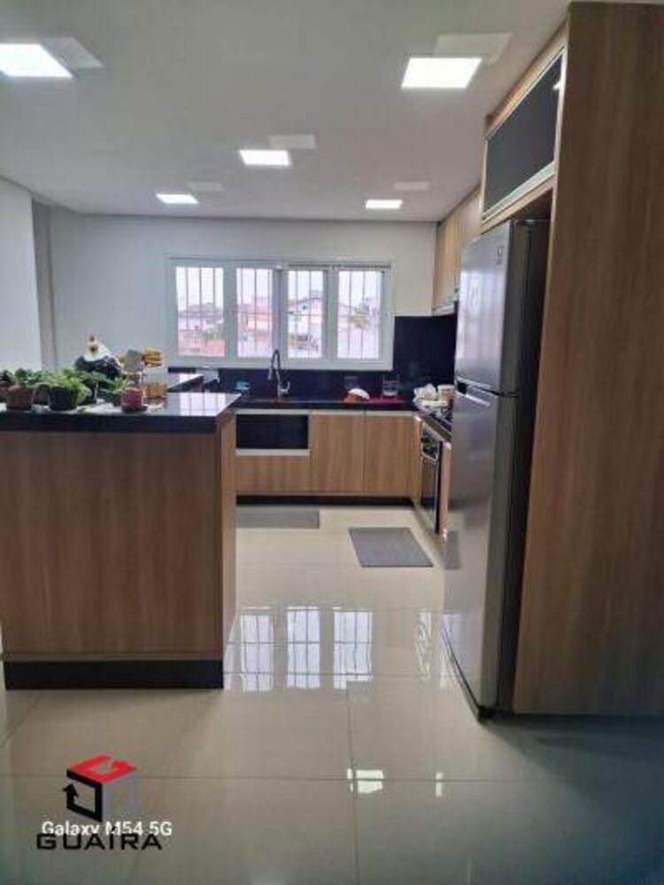 Casa para alugar com 2 quartos, 80m² - Foto 4