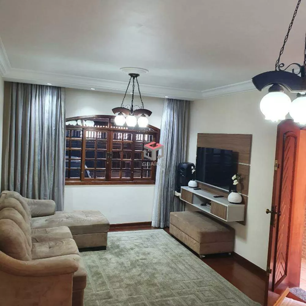 Sobrado à venda com 3 quartos, 226m² - Foto 1