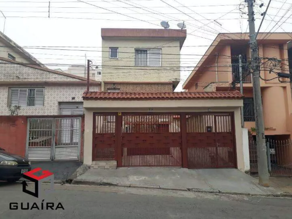 Sobrado à venda com 5 quartos, 200m² - Foto 1