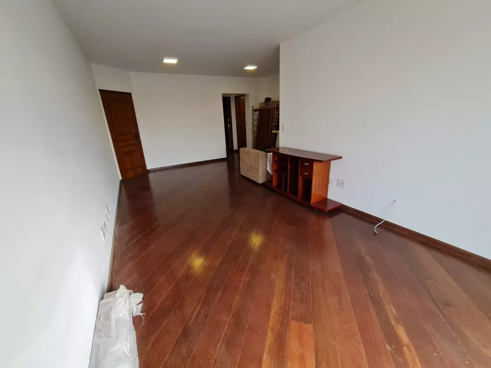 Apartamento à venda com 3 quartos, 118m² - Foto 4