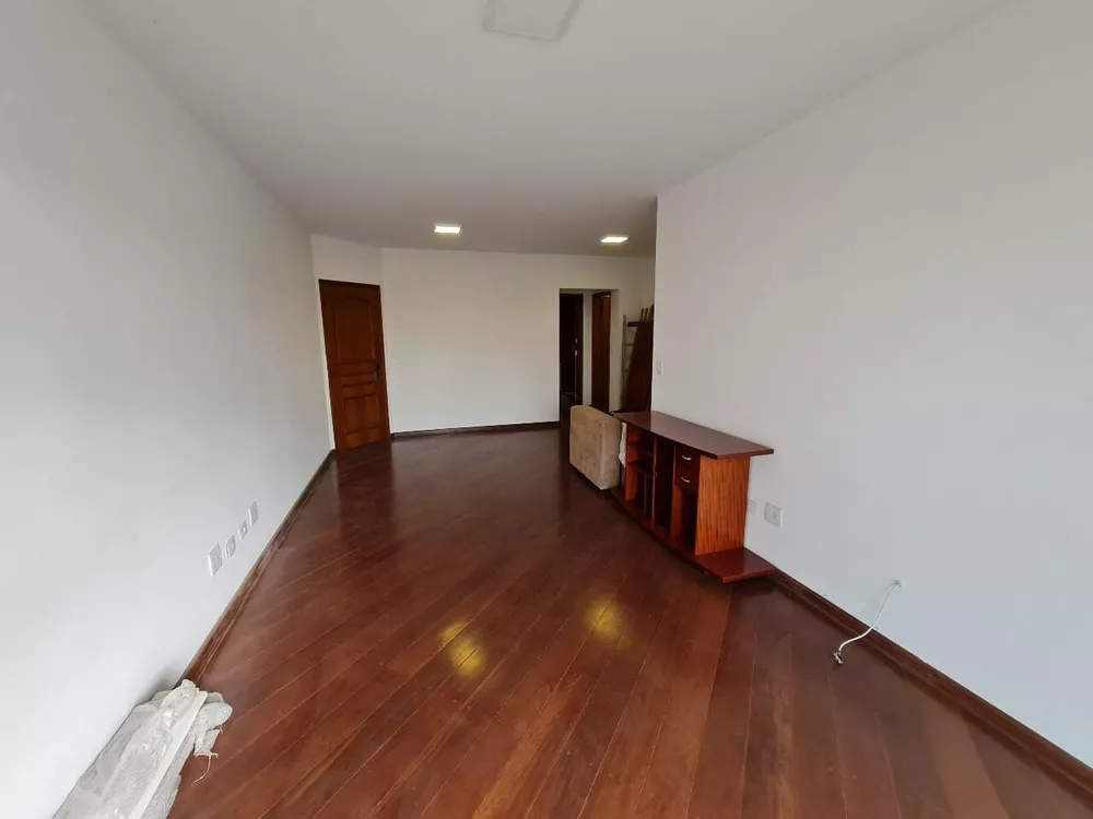 Apartamento à venda com 3 quartos, 118m² - Foto 2