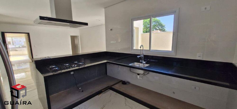 Casa à venda com 3 quartos, 330m² - Foto 4