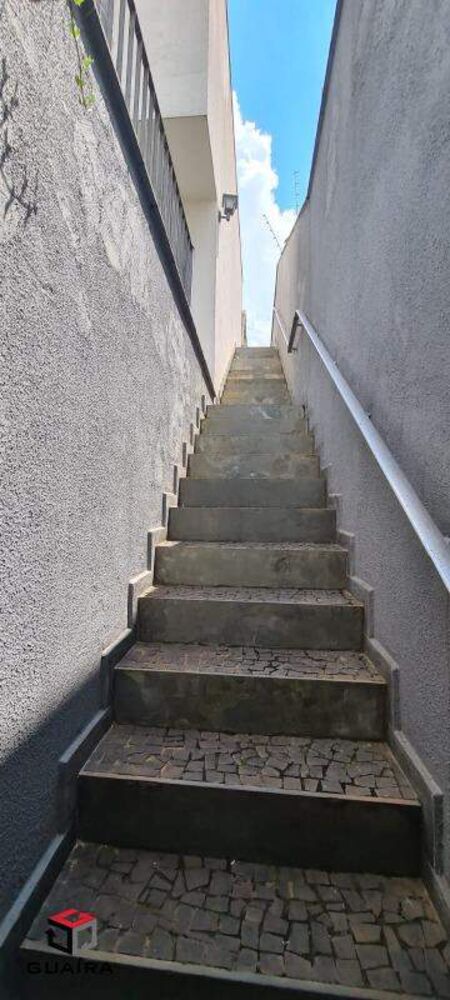 Casa para alugar com 3 quartos, 329m² - Foto 2