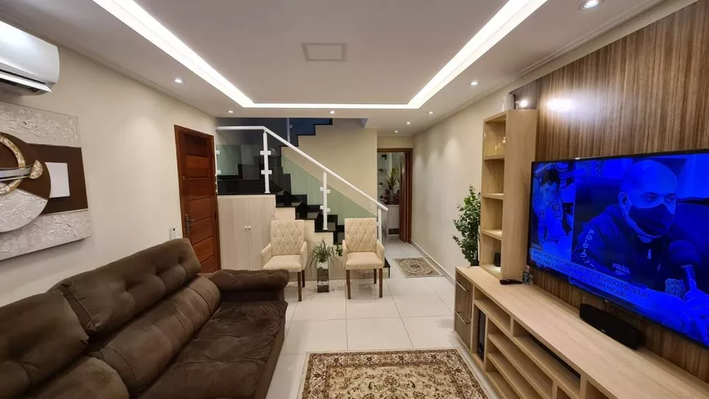 Sobrado à venda com 3 quartos, 160m² - Foto 2