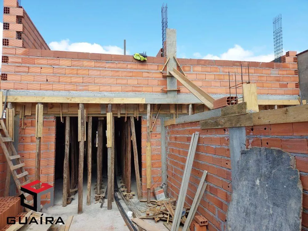 Sobrado à venda com 3 quartos, 125m² - Foto 2