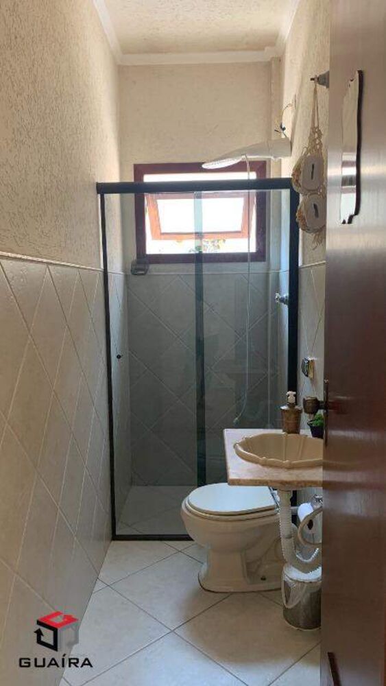 Casa à venda com 4 quartos, 240m² - Foto 3