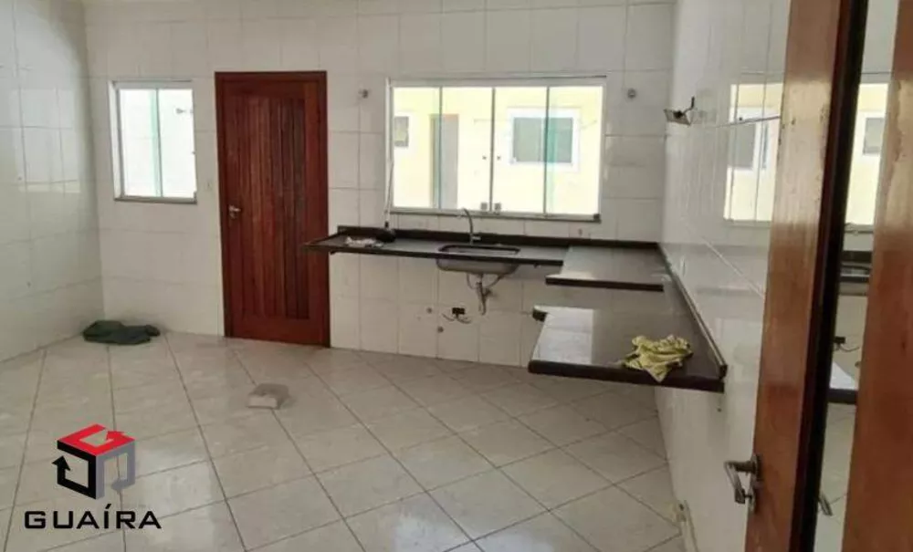 Sobrado à venda com 4 quartos, 220m² - Foto 2