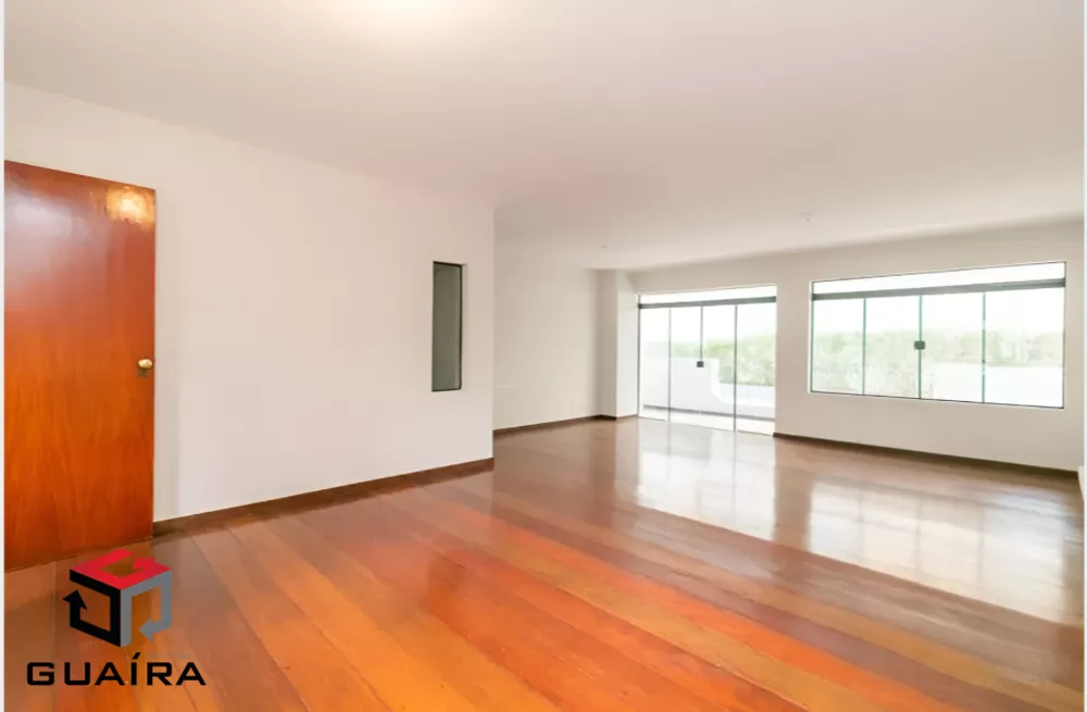 Apartamento à venda com 3 quartos, 215m² - Foto 1