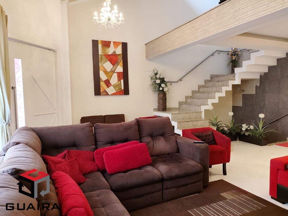 Sobrado à venda com 3 quartos, 249m² - Foto 1