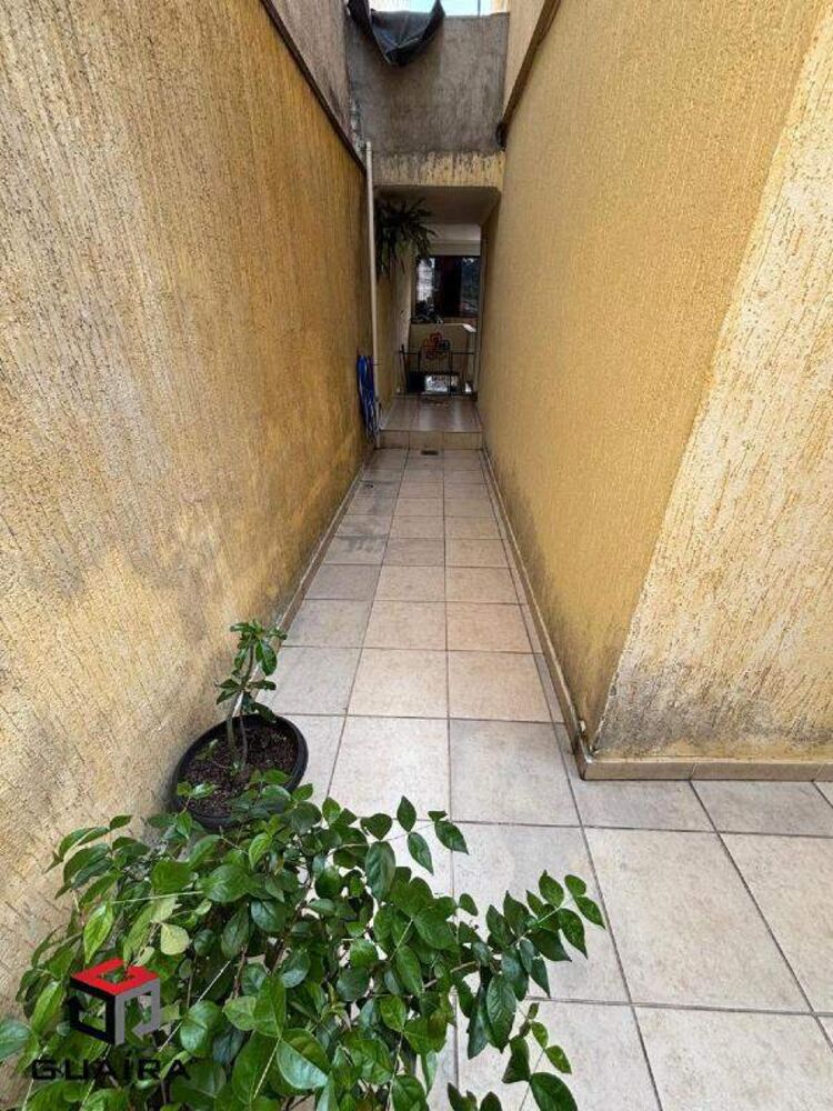 Sobrado à venda com 3 quartos, 241m² - Foto 4