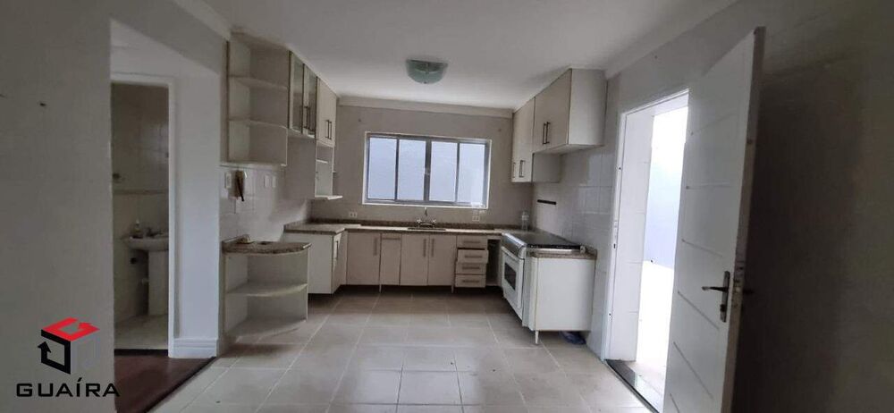 Sobrado à venda com 3 quartos, 136m² - Foto 2