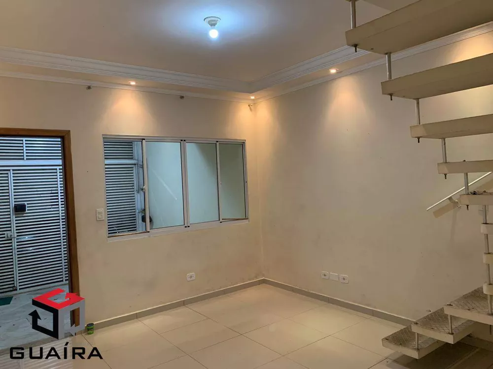 Sobrado à venda com 3 quartos, 179m² - Foto 1