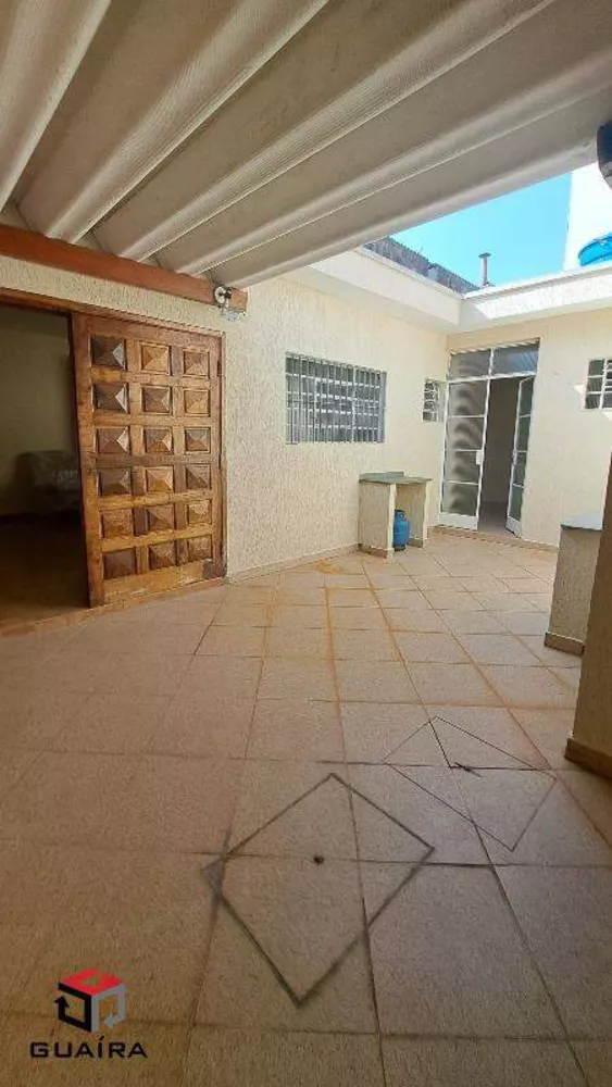 Casa à venda com 3 quartos, 257m² - Foto 2