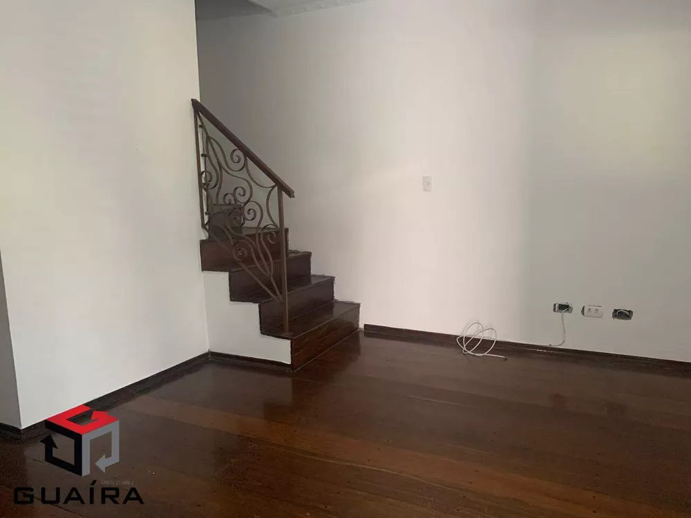 Sobrado à venda com 4 quartos, 225m² - Foto 1