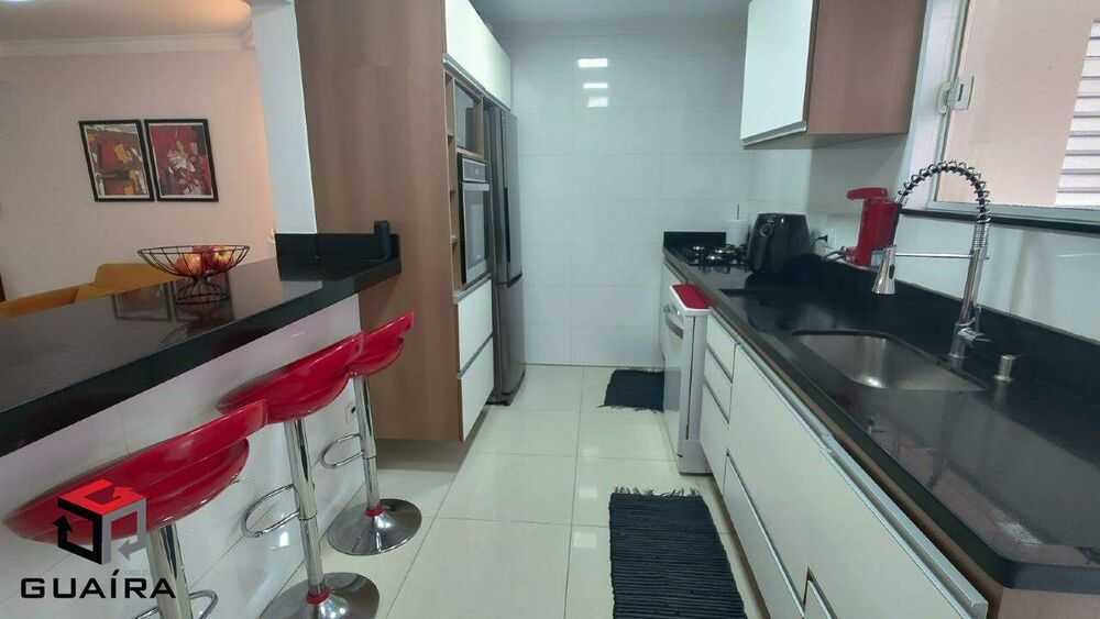 Sobrado à venda com 4 quartos, 227m² - Foto 1