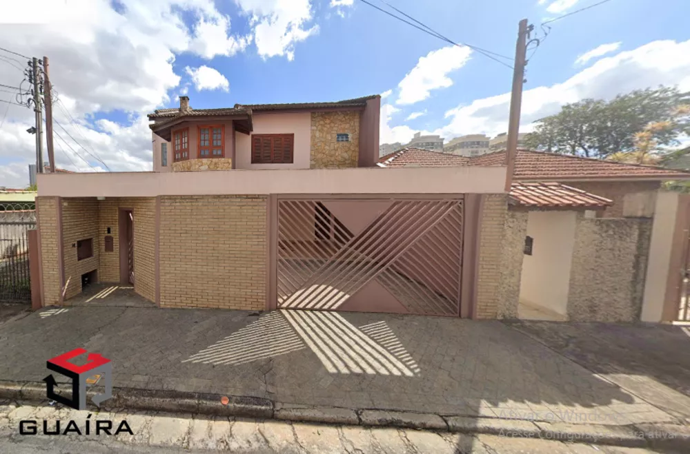 Sobrado à venda com 3 quartos, 246m² - Foto 1