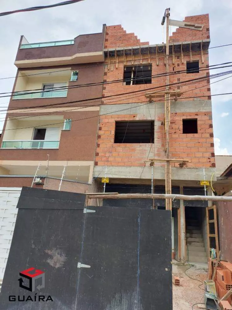 Sobrado à venda com 3 quartos, 210m² - Foto 1