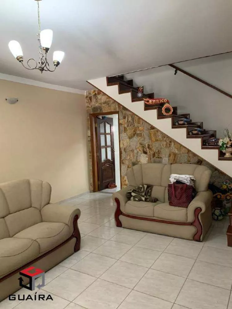 Sobrado à venda com 3 quartos, 217m² - Foto 1