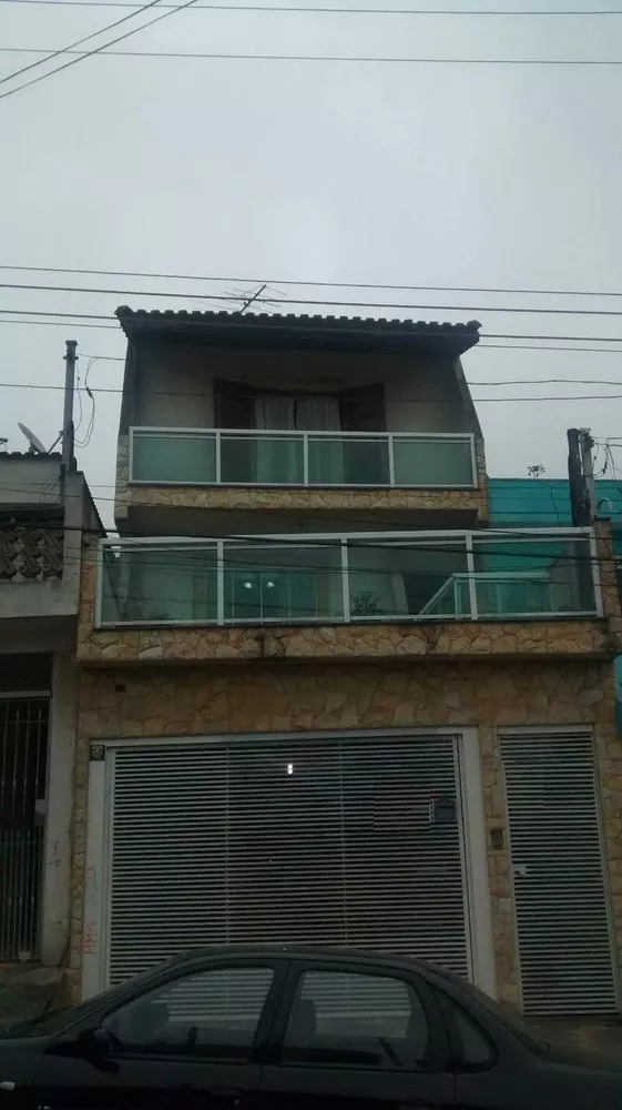 Sobrado à venda com 3 quartos, 183m² - Foto 1