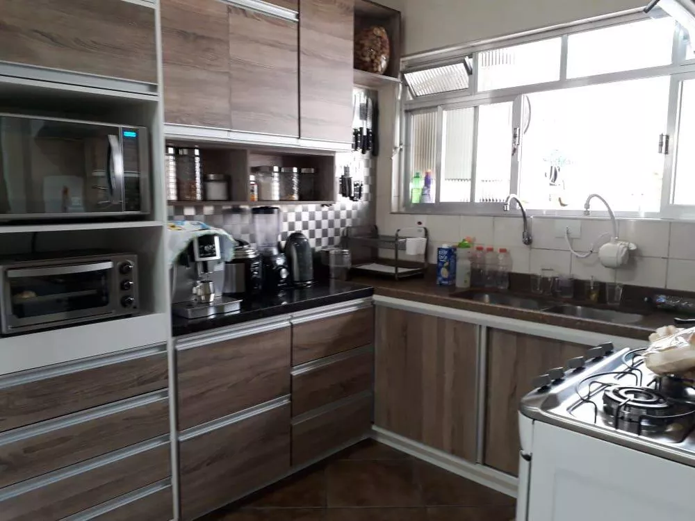 Sobrado à venda com 3 quartos, 187m² - Foto 1