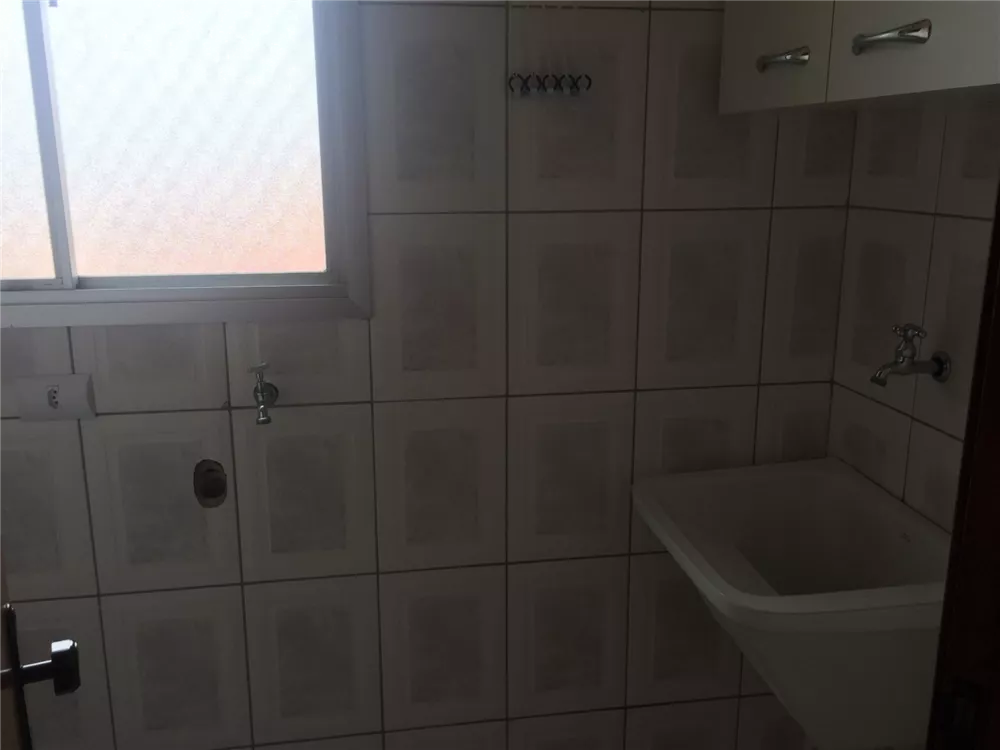 Apartamento para alugar com 2 quartos, 79m² - Foto 2