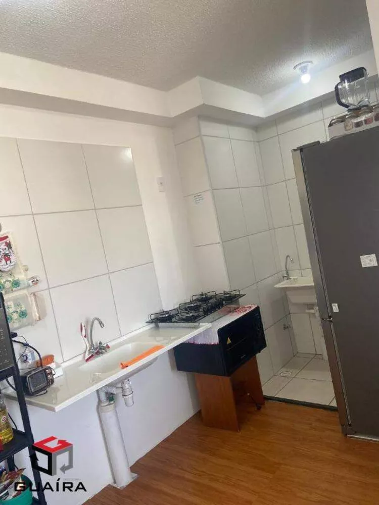 Apartamento à venda com 2 quartos, 42m² - Foto 2