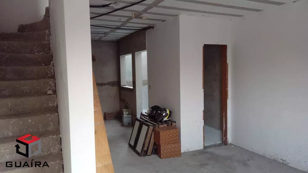 Sobrado à venda com 2 quartos, 112m² - Foto 1