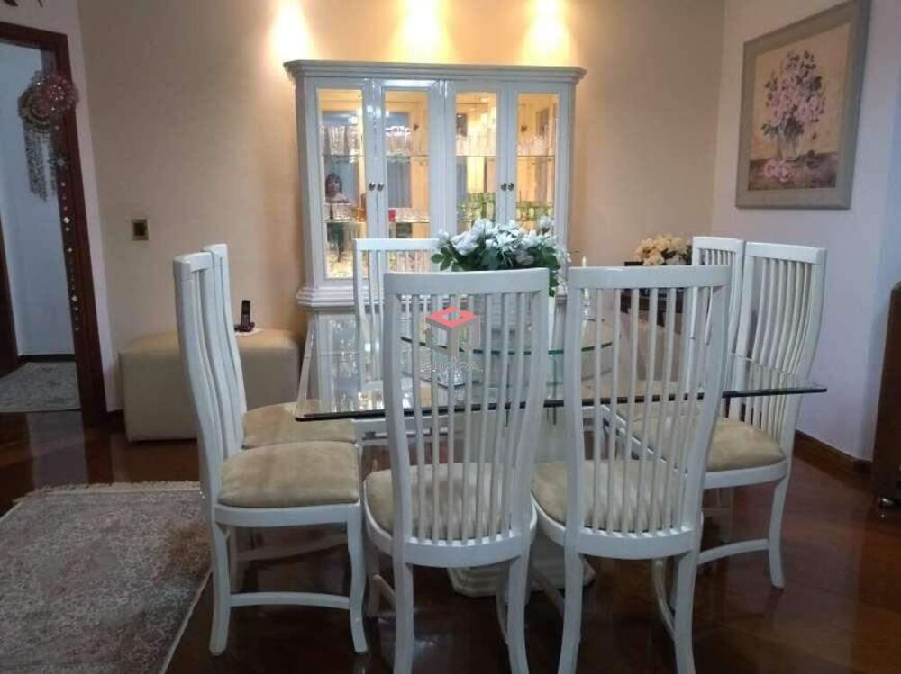 Apartamento à venda com 3 quartos, 207m² - Foto 2