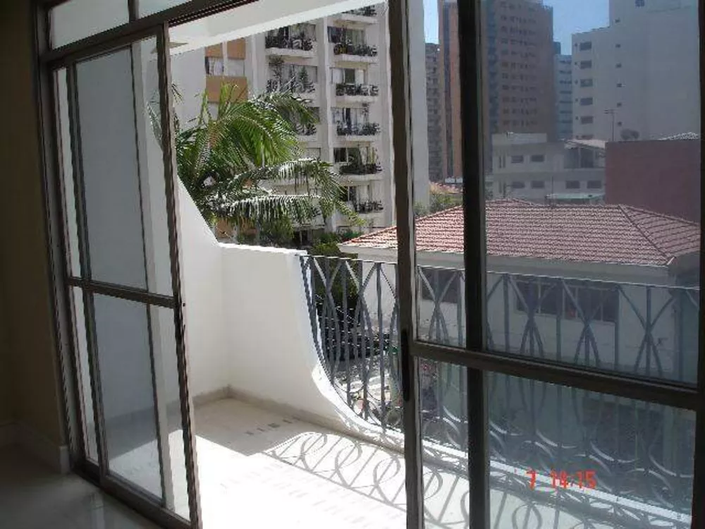 Apartamento à venda com 3 quartos, 204m² - Foto 4