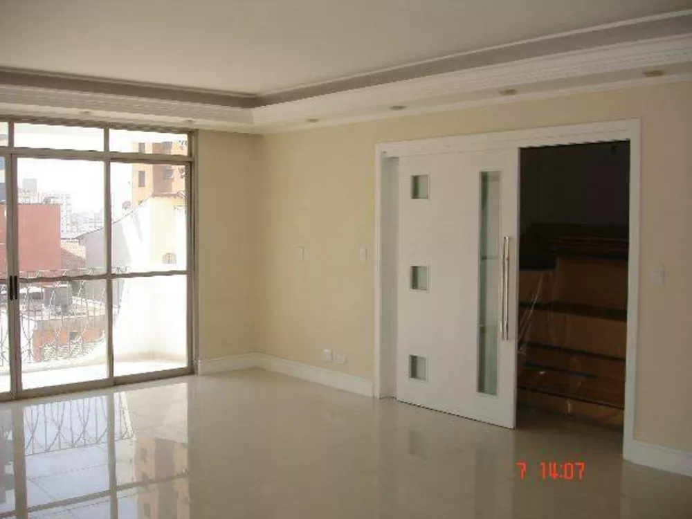 Apartamento à venda com 3 quartos, 204m² - Foto 1