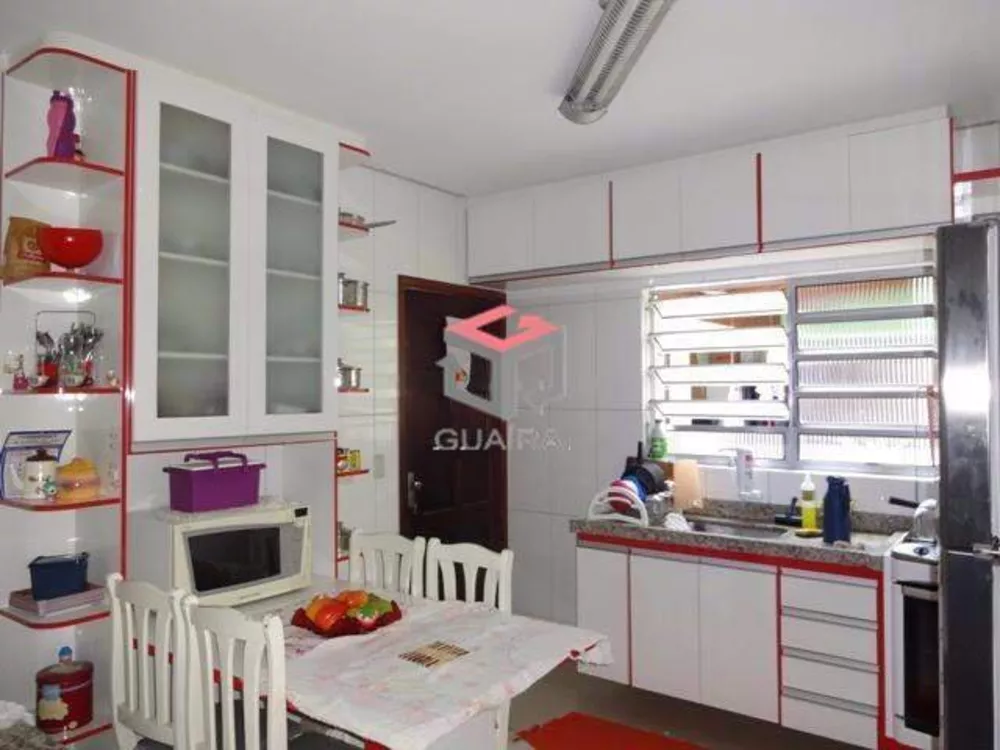 Sobrado à venda com 3 quartos, 200m² - Foto 4