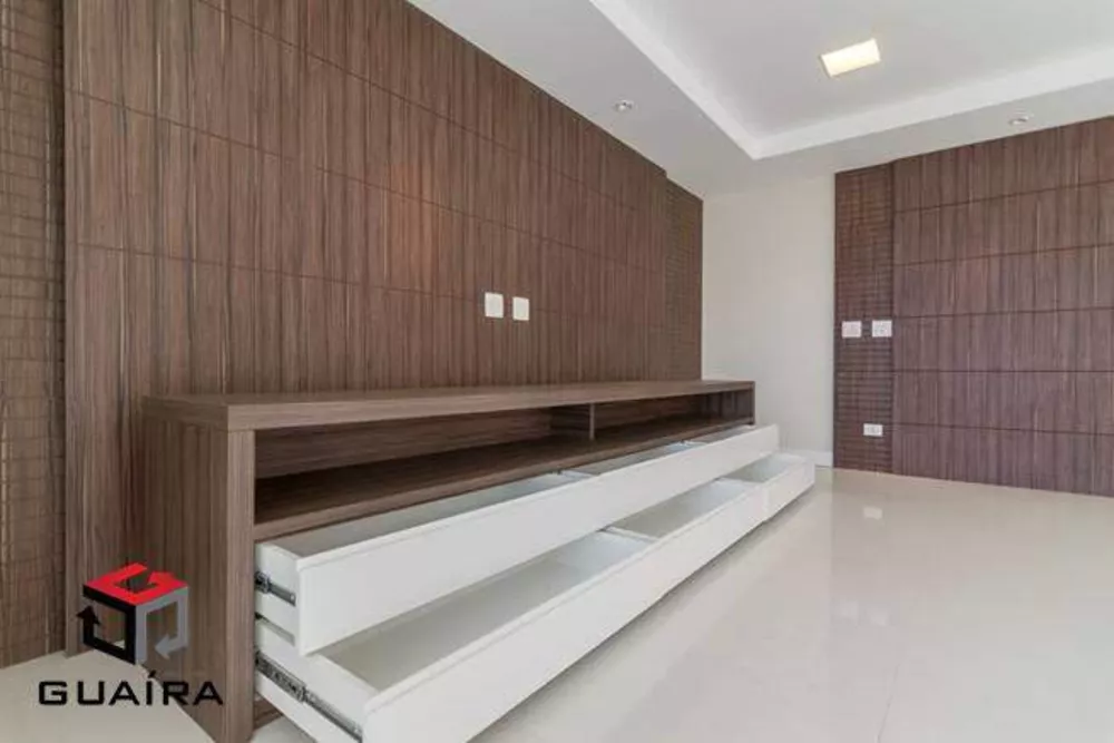 Apartamento para alugar com 4 quartos, 200m² - Foto 4