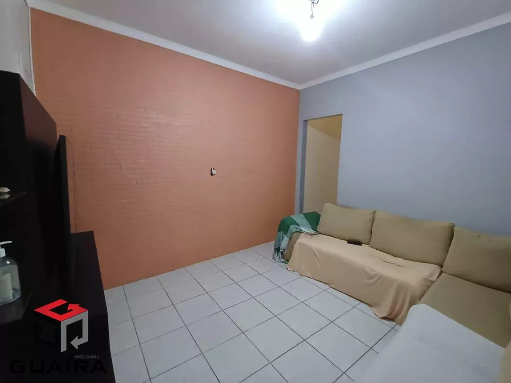 Casa à venda com 4 quartos, 220m² - Foto 1