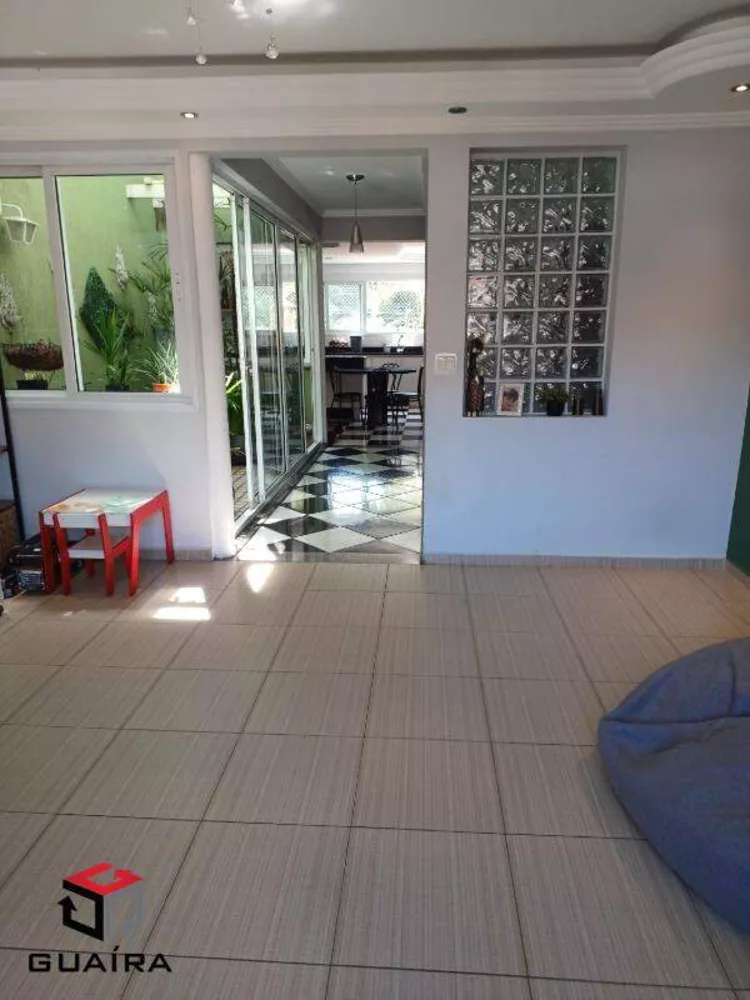 Sobrado à venda com 3 quartos, 210m² - Foto 2