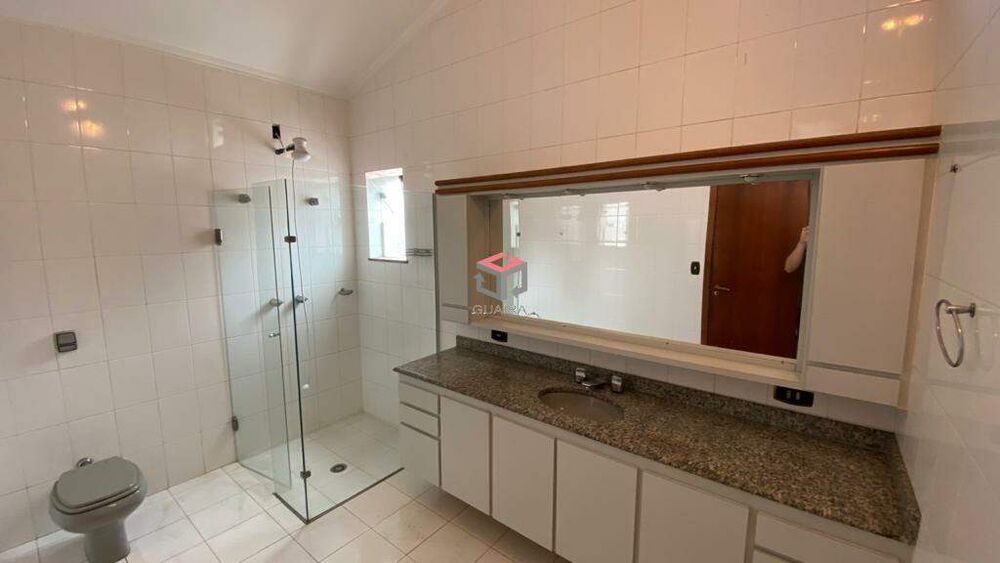 Casa à venda com 4 quartos, 365m² - Foto 2