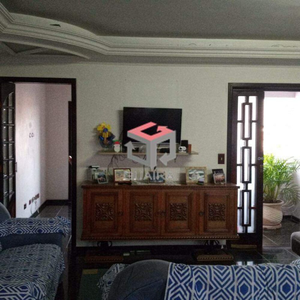 Sobrado à venda com 4 quartos, 252m² - Foto 1