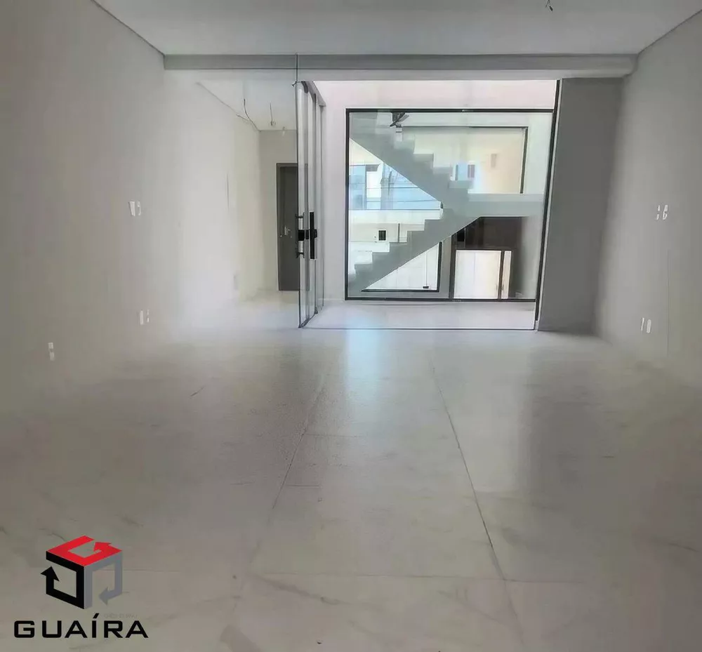 Sobrado à venda com 3 quartos, 220m² - Foto 1