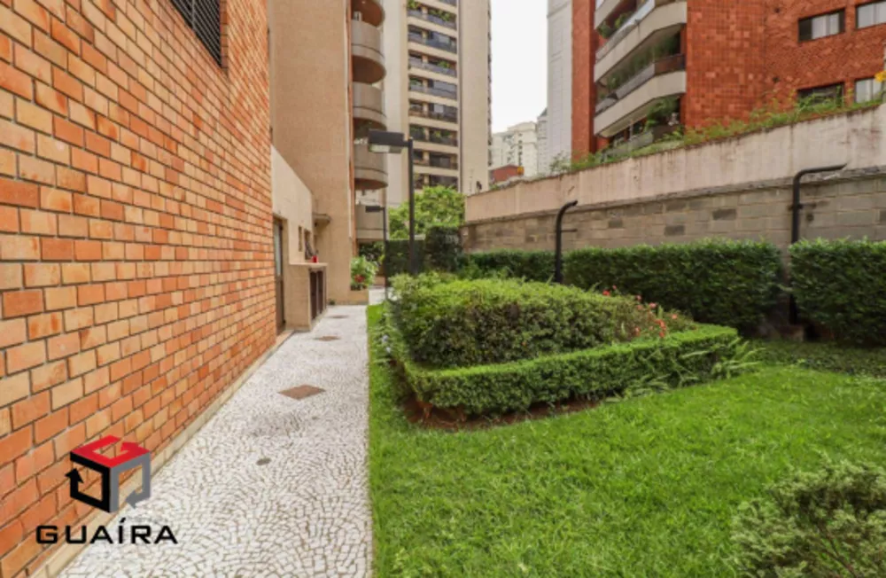 Apartamento à venda com 3 quartos, 311m² - Foto 3