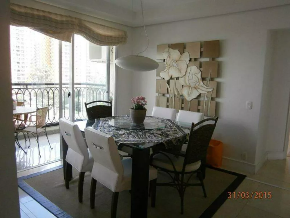 Apartamento à venda com 3 quartos, 165m² - Foto 1